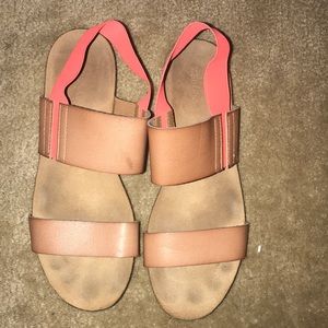 Sandals with neon strap
